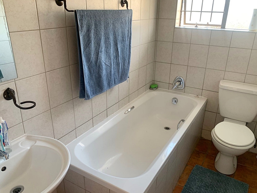 To Let 3 Bedroom Property for Rent in Langenhovenpark Free State